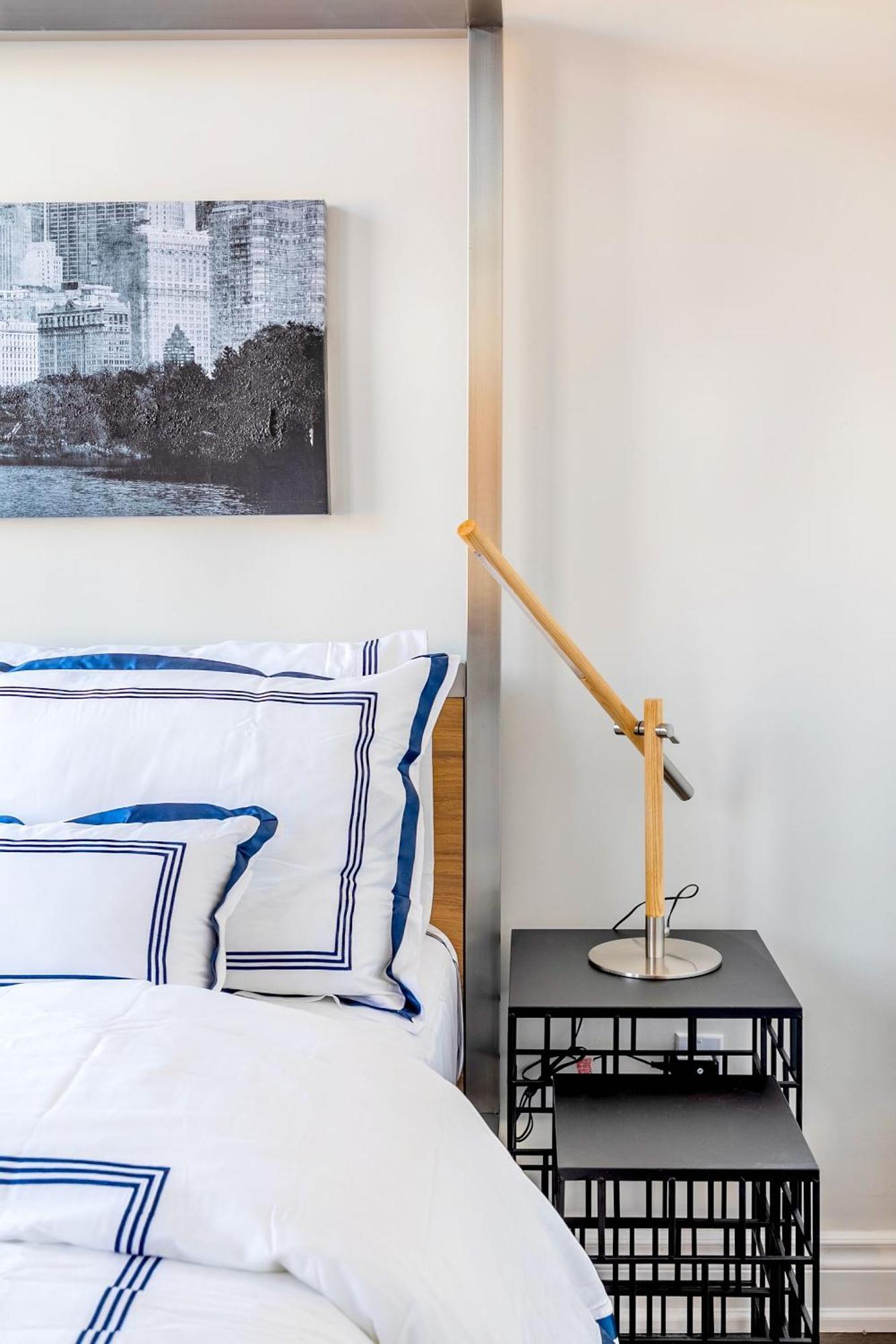 Modern Pet-Friendly Chinatown Apartment โตรอนโต ภายนอก รูปภาพ